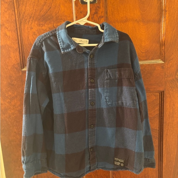 Zara Boy’s Sz 8 Black and Blues Checkered, Collared, Button-down LLS. VGUC - Picture 3 of 8
